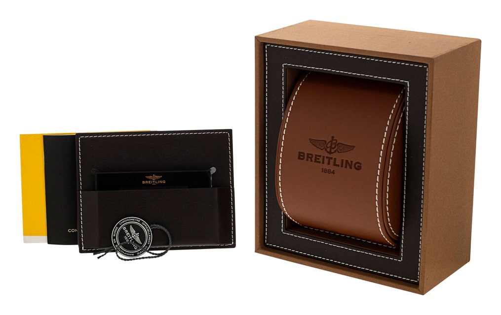 Breitling Avenger II GMT A32390 Image 4